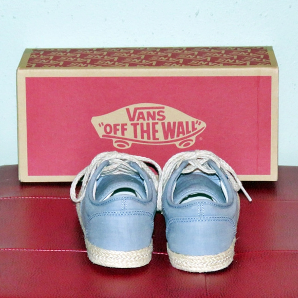 VANS Chambray Denim Atwood Sneaker - NIB - Sz 8.5 - Picture 4 of 7